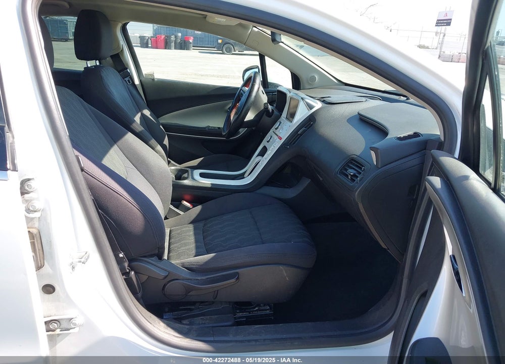 2013 CHEVROLET VOLT VIN: 1G1RE6E44DU141359
