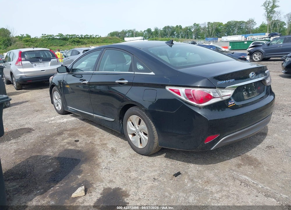 2015 HYUNDAI SONATA HYBRID VIN: KMHEC4A47FA123024
