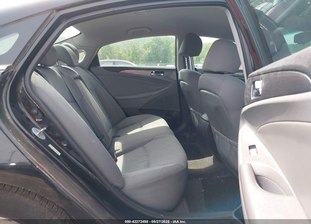 2015 HYUNDAI SONATA HYBRID VIN: KMHEC4A47FA123024