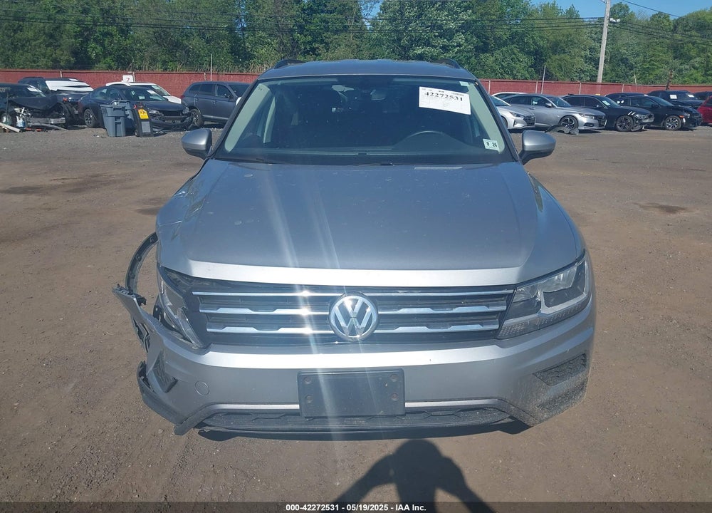 2021 VOLKSWAGEN TIGUAN VIN: 3VV2B7AX1MM142823