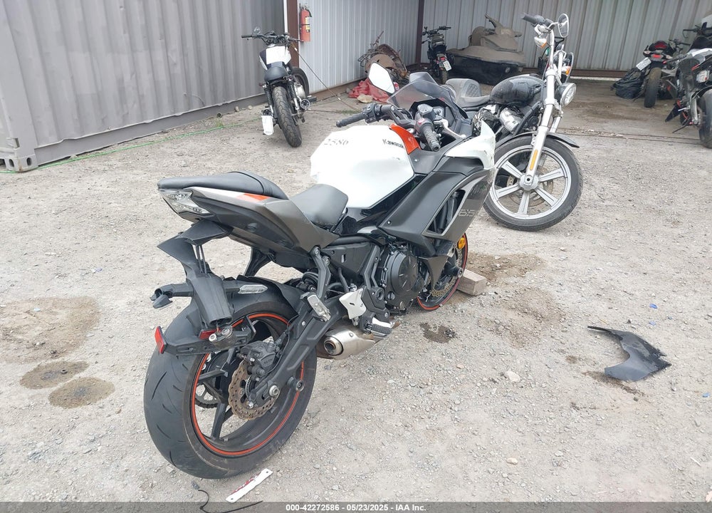 2023 KAWASAKI EX650 R VIN: ML5EXER12PDA94733