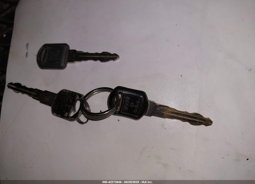 1999 GMC SUBURBAN 1500 SL VIN: 3GKFK16R3XG529761