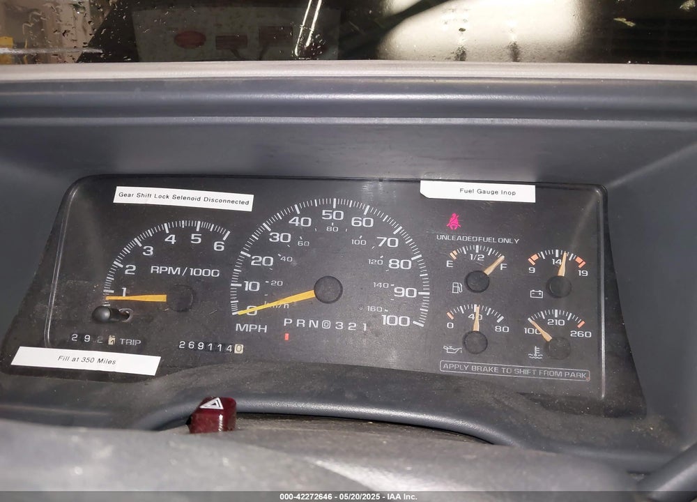 1999 GMC SUBURBAN 1500 SL VIN: 3GKFK16R3XG529761