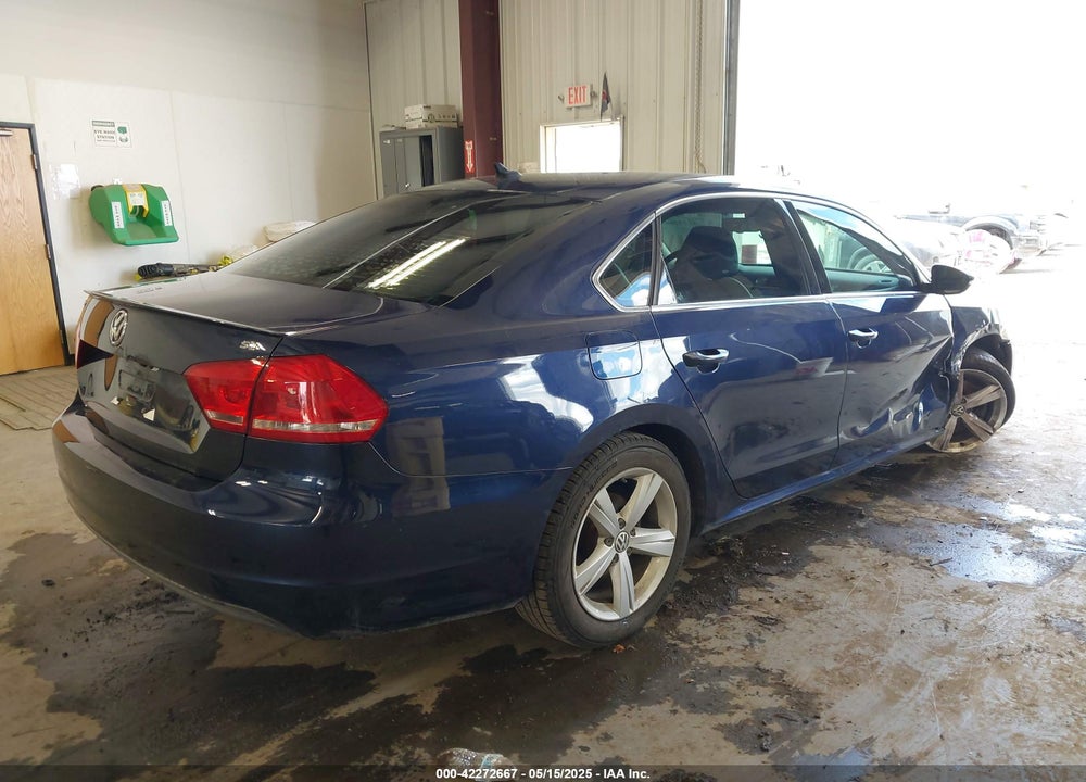 2012 VOLKSWAGEN PASSAT VIN: 1VWBP7A30CC057515
