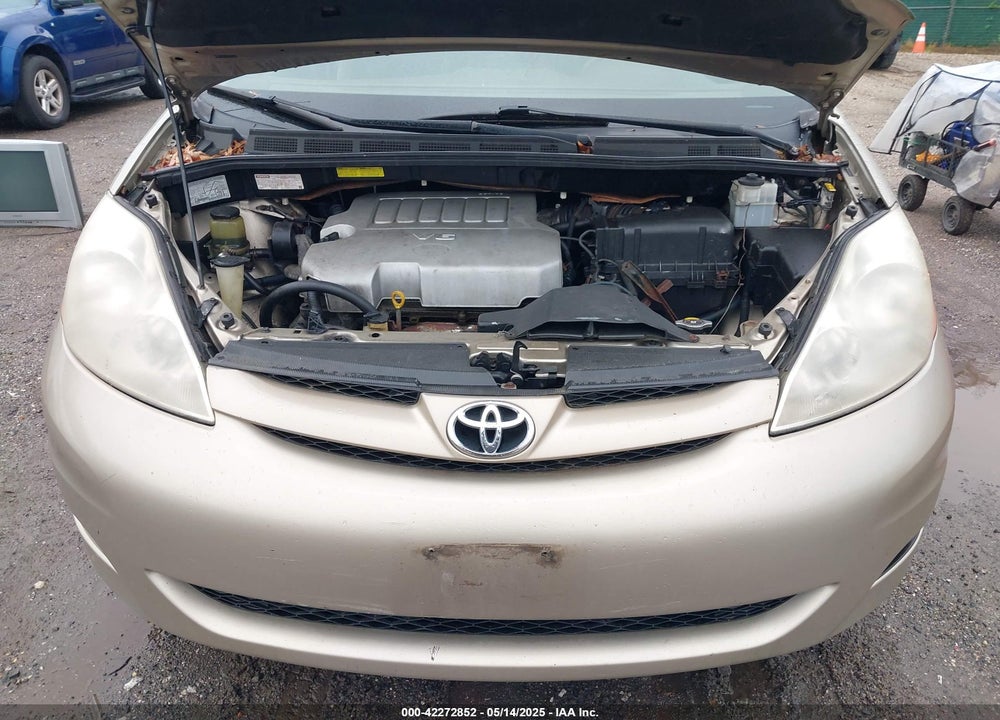 2008 TOYOTA SIENNA VIN: 5TDZK23C88S141135