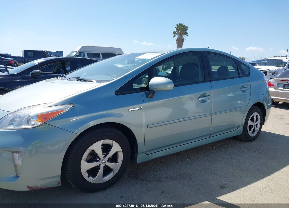 2014 TOYOTA PRIUS FOUR VIN: JTDKN3DU2E1841005