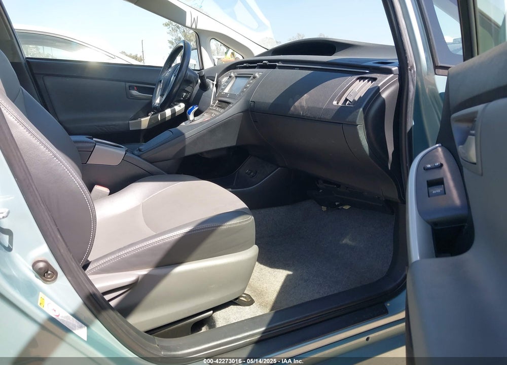2014 TOYOTA PRIUS FOUR VIN: JTDKN3DU2E1841005