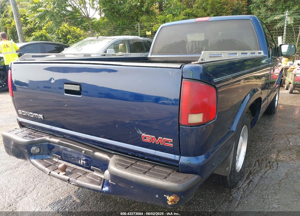 2002 GMC SONOMA SLS VIN: 1GTCS14W228137442