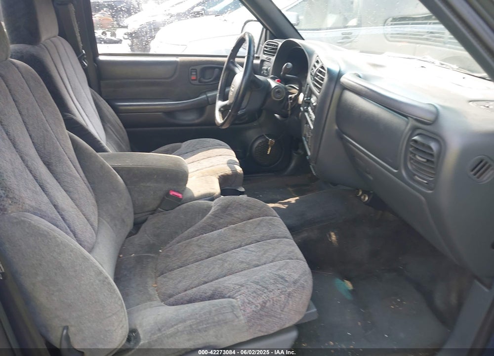 2002 GMC SONOMA SLS VIN: 1GTCS14W228137442
