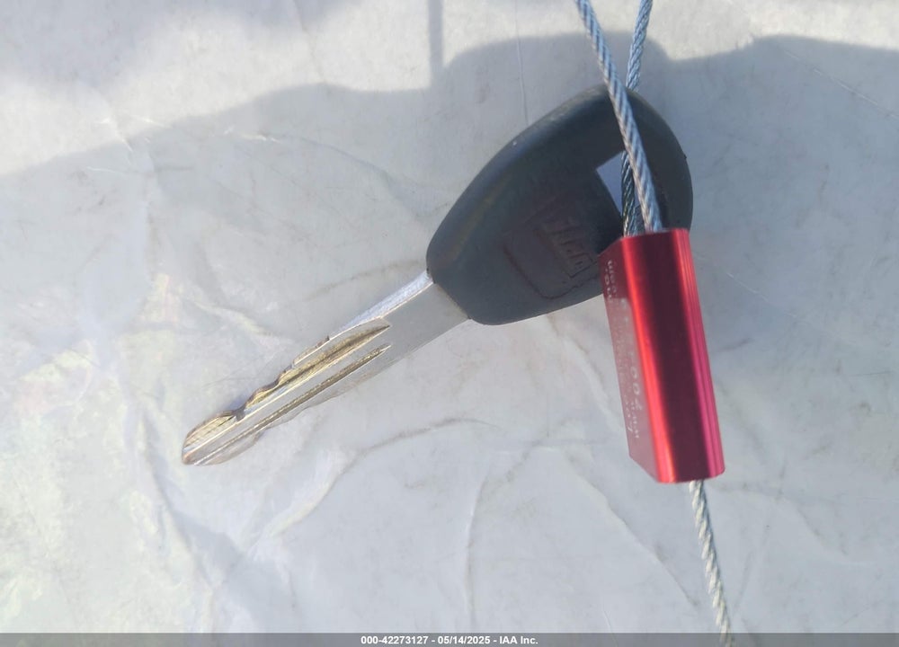 2001 HONDA ACCORD 2.3 LX VIN: 1HGCG65561A104084