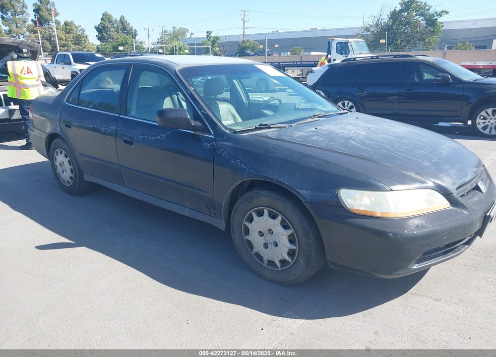 2001 HONDA ACCORD 2.3 LX VIN: 1HGCG65561A104084