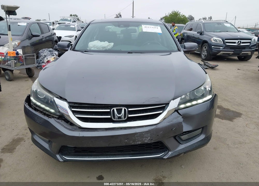 2014 HONDA ACCORD VIN: 1HGCR3F88EA015138