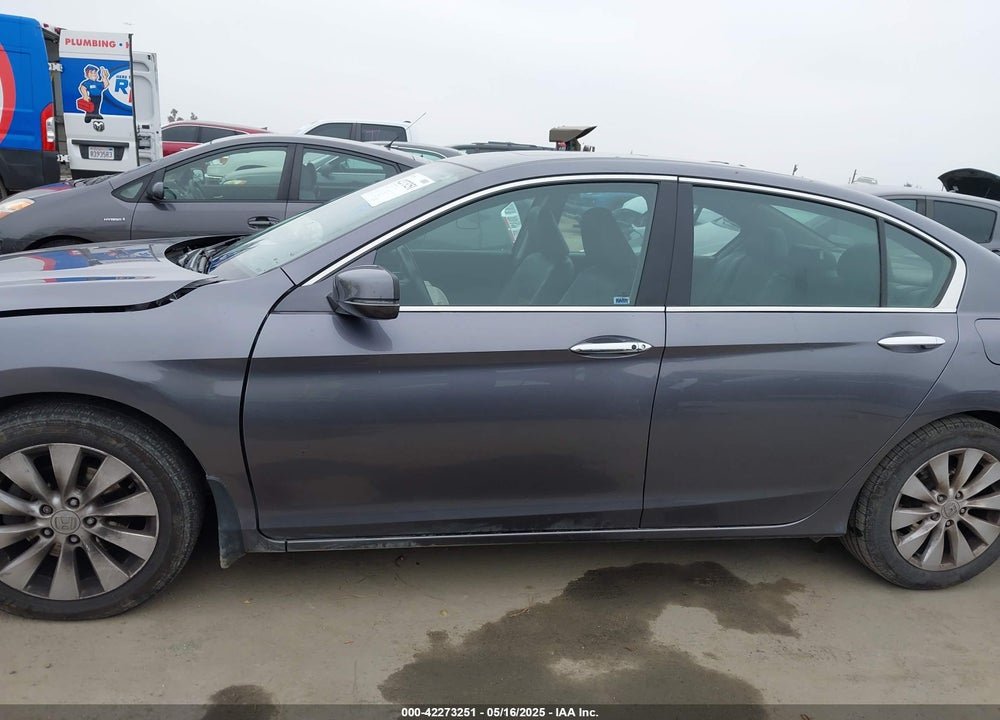 2014 HONDA ACCORD VIN: 1HGCR3F88EA015138
