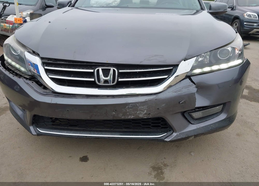 2014 HONDA ACCORD VIN: 1HGCR3F88EA015138