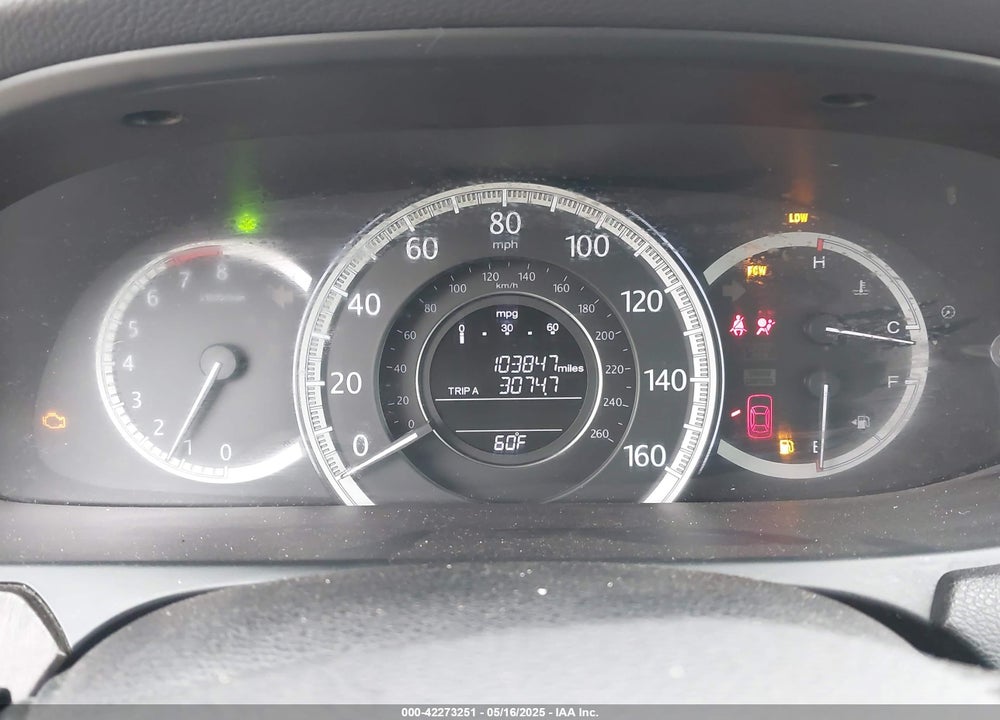 2014 HONDA ACCORD VIN: 1HGCR3F88EA015138