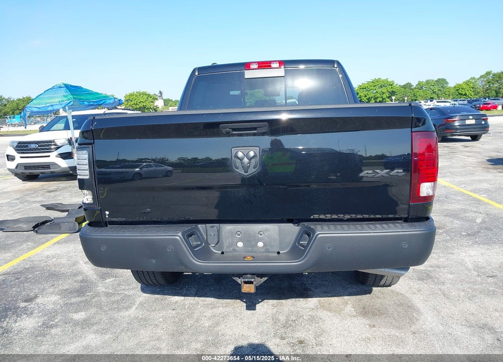 2023 RAM 1500 CLASSIC WARLOCK 4X4 5'7 BOX VIN: 1C6RR7LG9PS596116