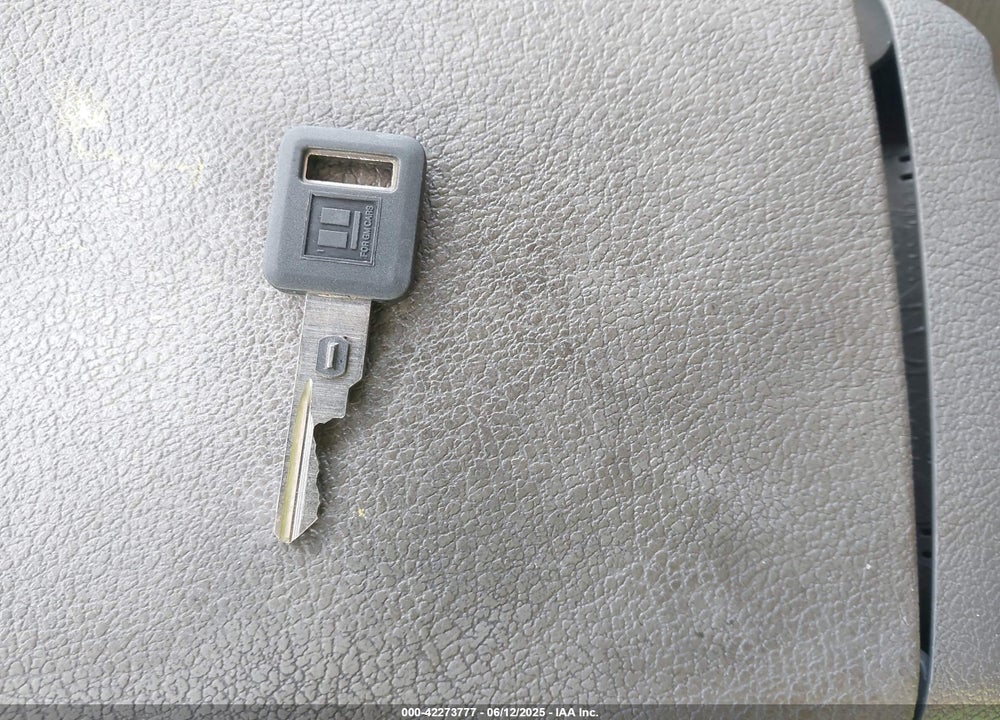 1994 CHEVROLET CORVETTE VIN: 1G1YY32PXR5104737