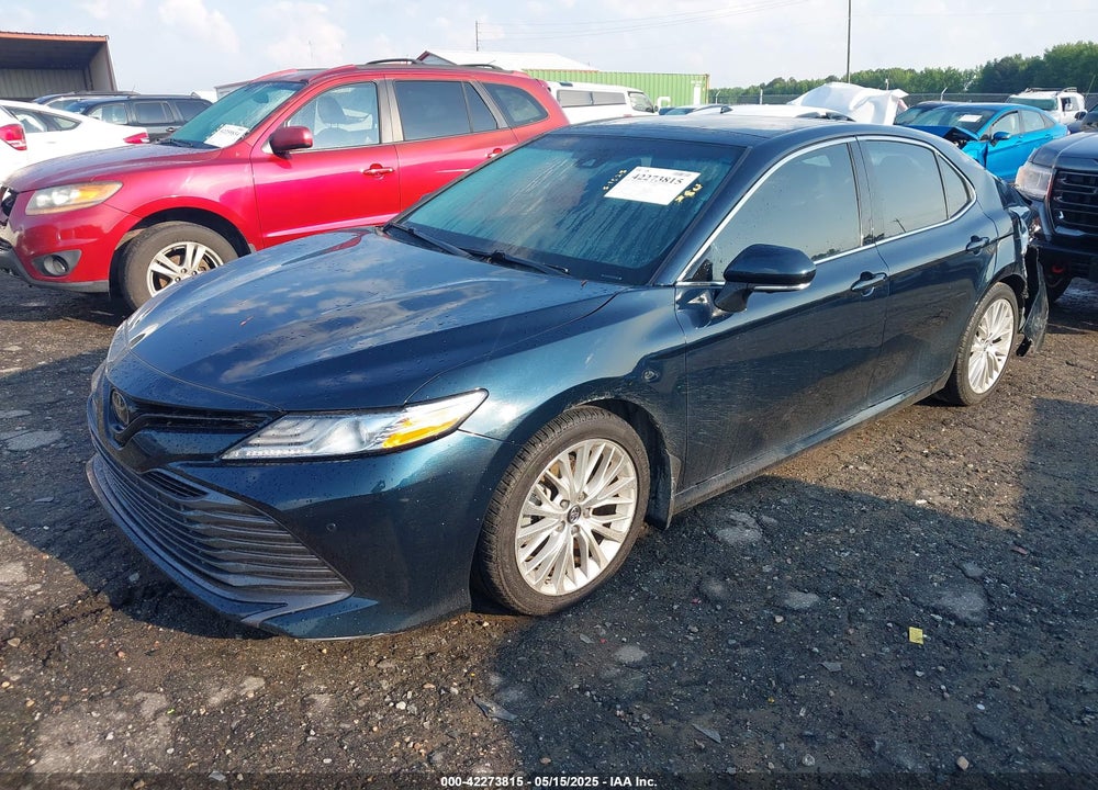2018 TOYOTA CAMRY VIN: 4T1B11HK2JU525620