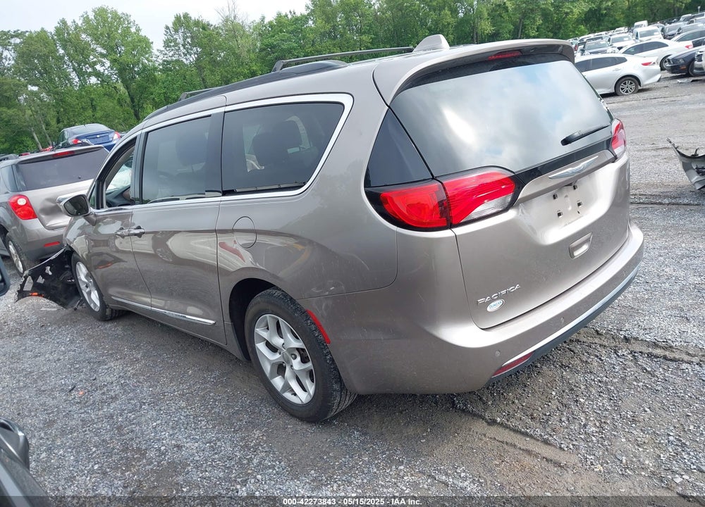2017 CHRYSLER PACIFICA VIN: 2C4RC1BG6HR708284