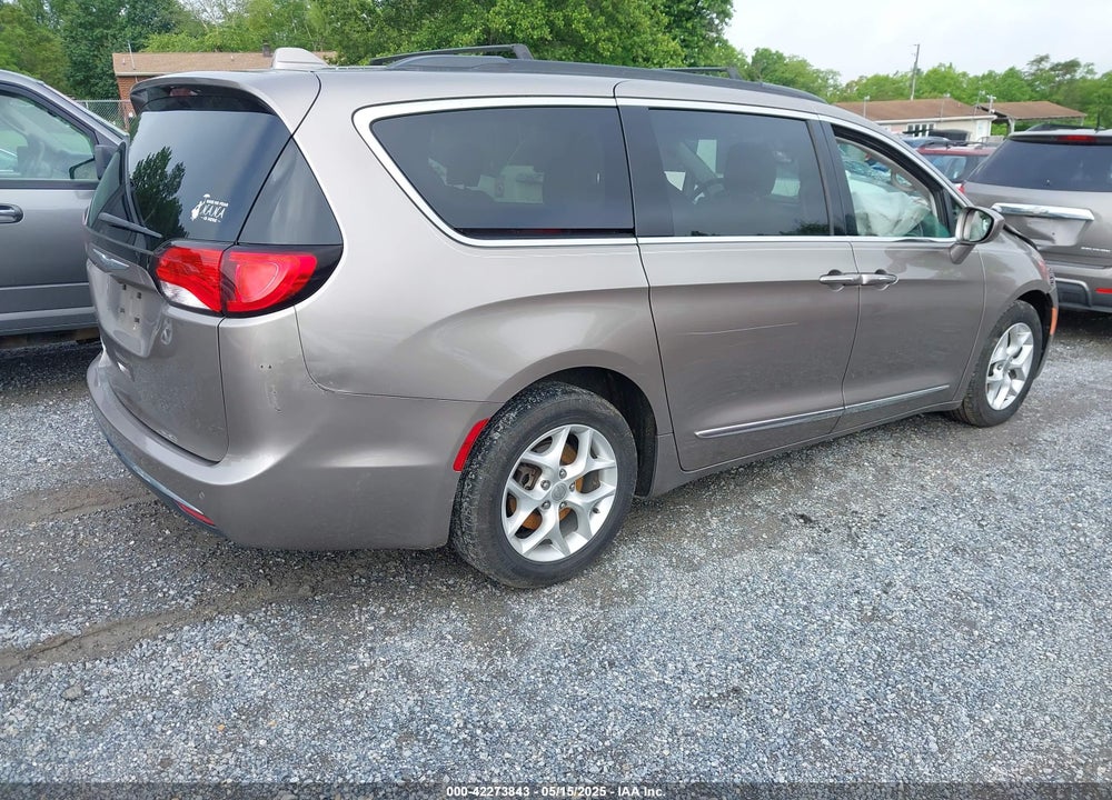 2017 CHRYSLER PACIFICA VIN: 2C4RC1BG6HR708284