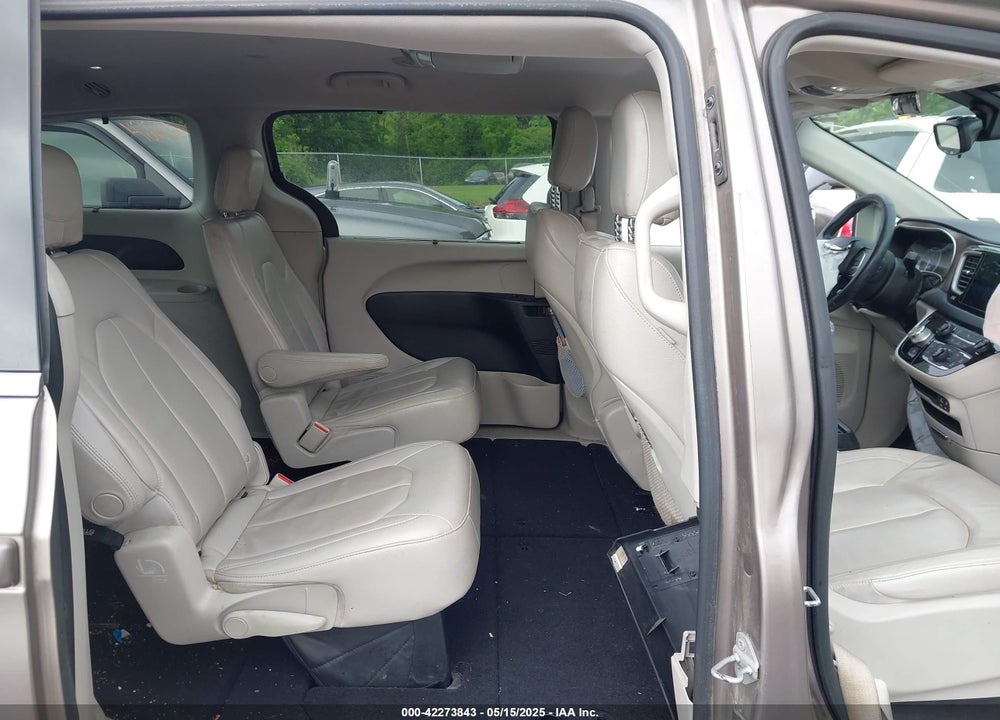 2017 CHRYSLER PACIFICA VIN: 2C4RC1BG6HR708284