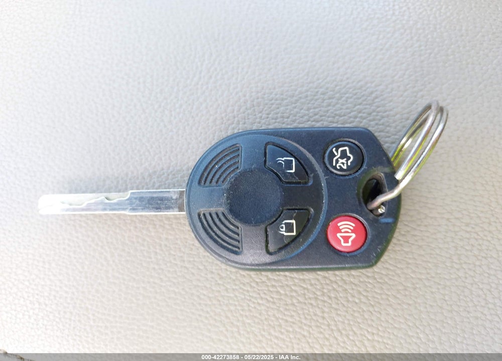 2018 FORD ESCAPE SEL VIN: 1FMCU0HD4JUD06861