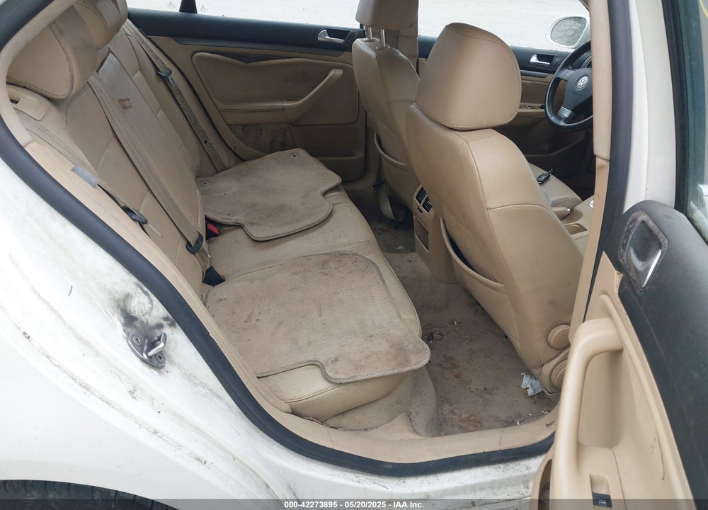2008 VOLKSWAGEN JETTA VIN: 3VWRZ81K08M093880