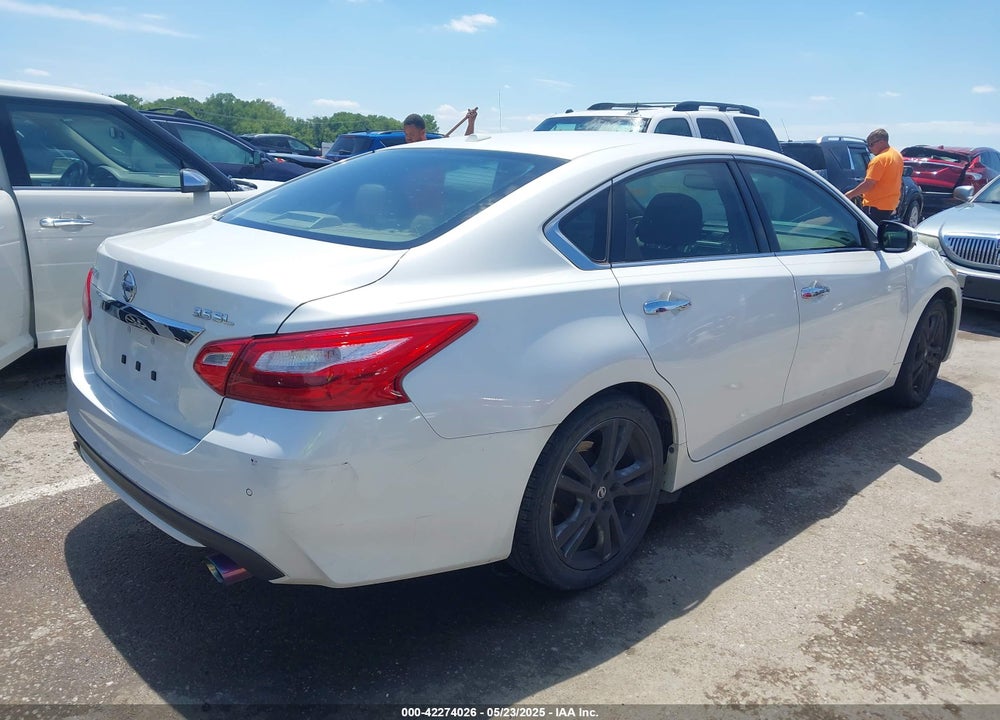 2016 NISSAN ALTIMA VIN: 1N4BL3AP1GC129036
