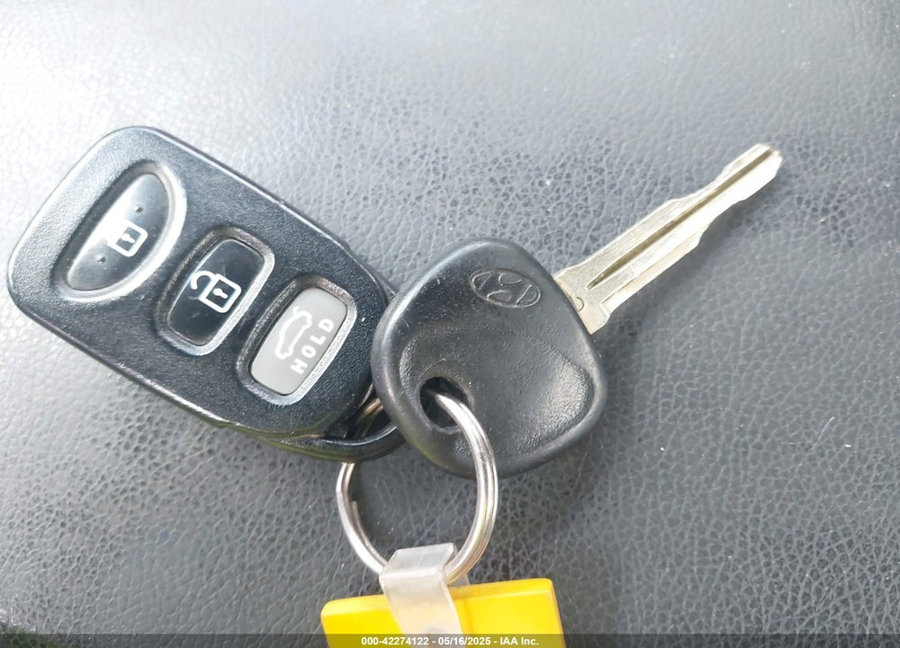 2013 HYUNDAI ELANTRA VIN: KMHDH4AE0DU929577