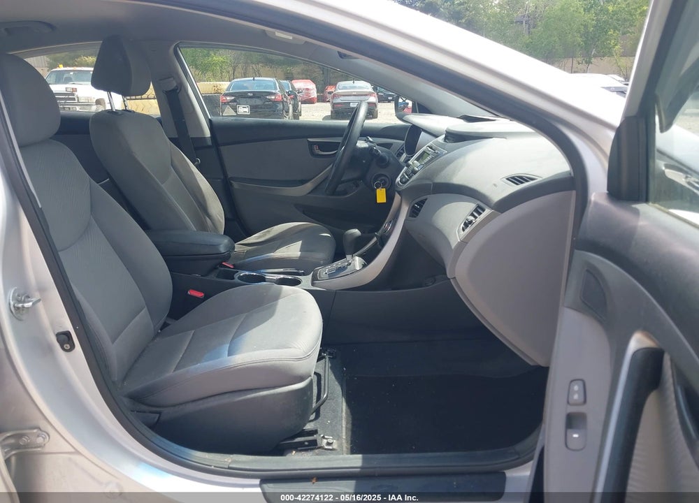 2013 HYUNDAI ELANTRA VIN: KMHDH4AE0DU929577