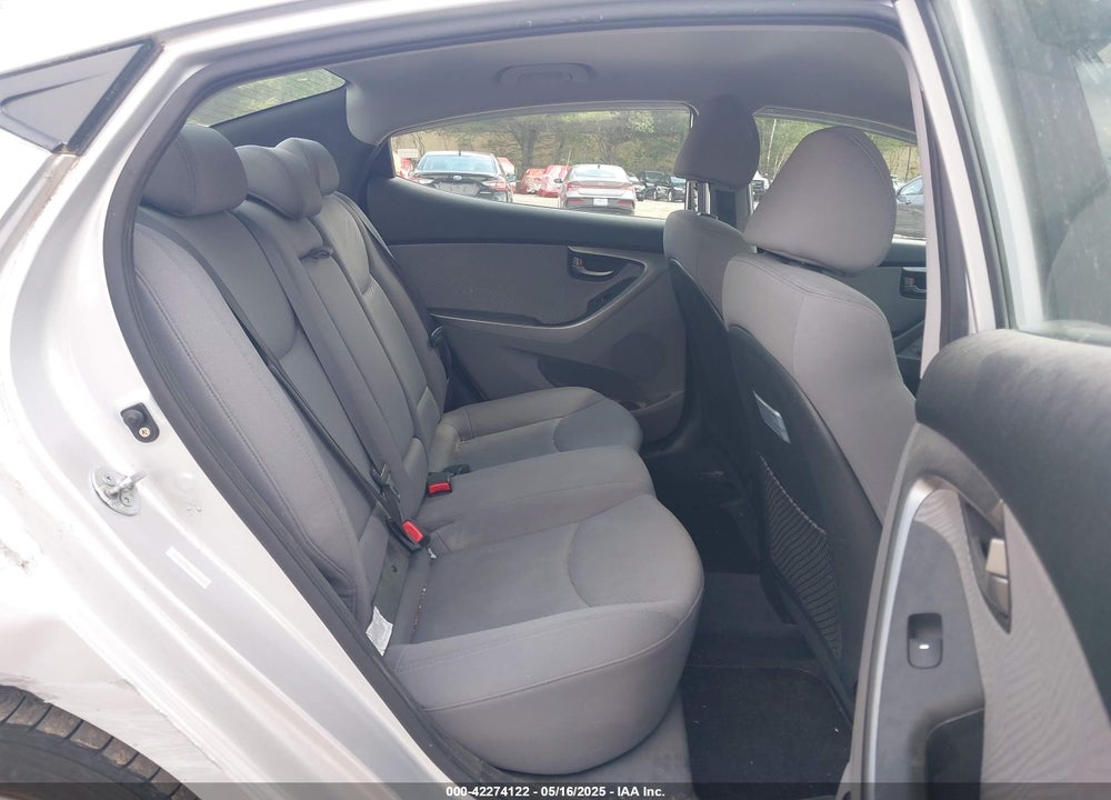 2013 HYUNDAI ELANTRA VIN: KMHDH4AE0DU929577