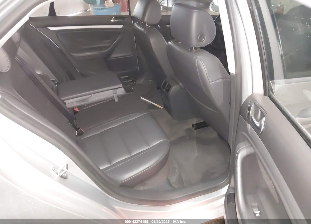 2006 VOLKSWAGEN JETTA 2.5 VIN: 3VWSG71K46M728792