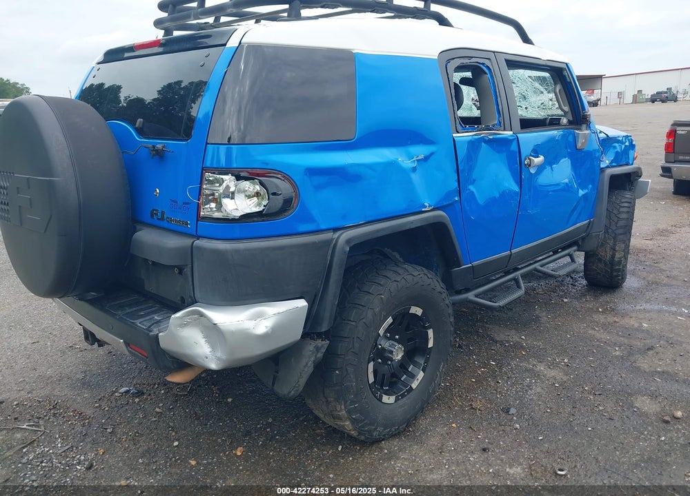 2007 TOYOTA FJ CRUISER VIN: JTEBU11F370007827