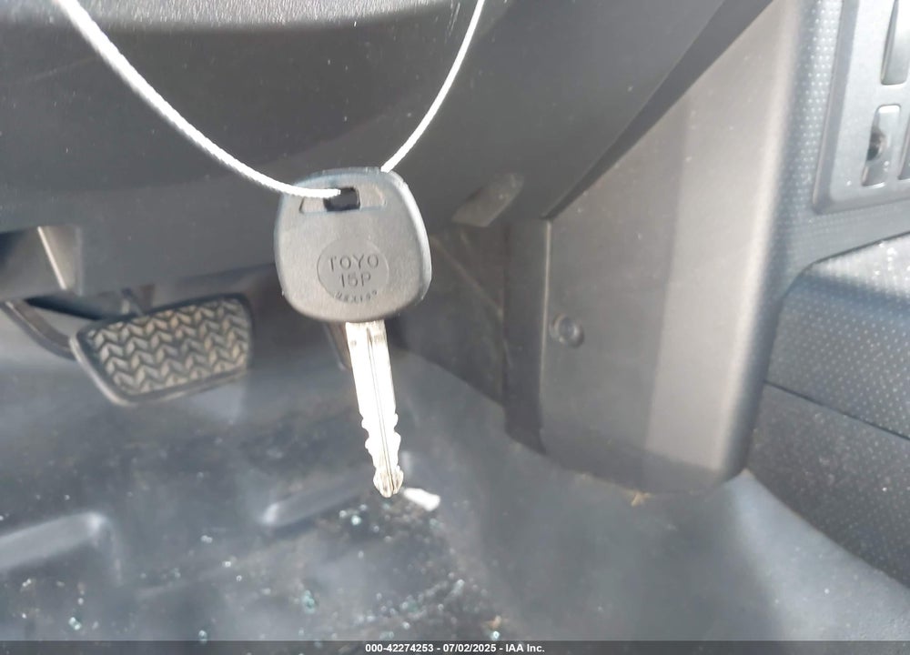2007 TOYOTA FJ CRUISER VIN: JTEBU11F370007827