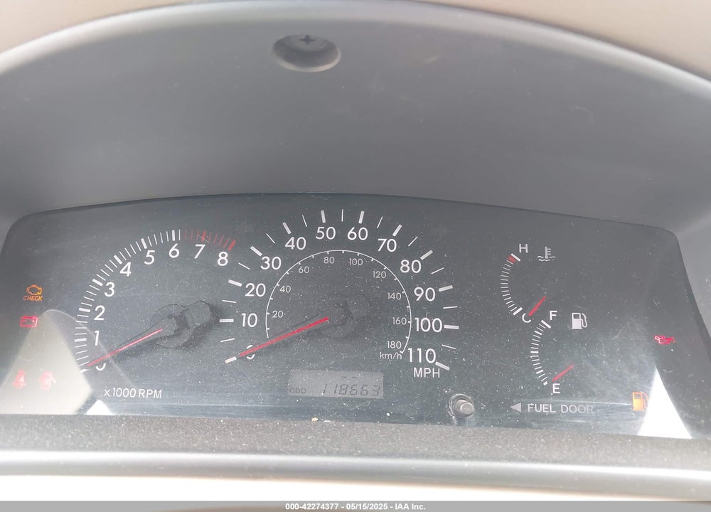 2005 TOYOTA COROLLA LE VIN: 1NXBR32E65Z471669