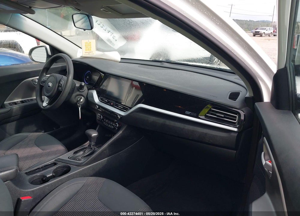 2020 KIA NIRO VIN: KNDCB3LC8L5420417