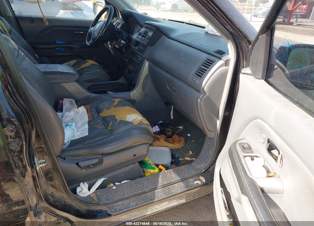 2004 HONDA PILOT EX-L VIN: 2HKYF186X4H526158