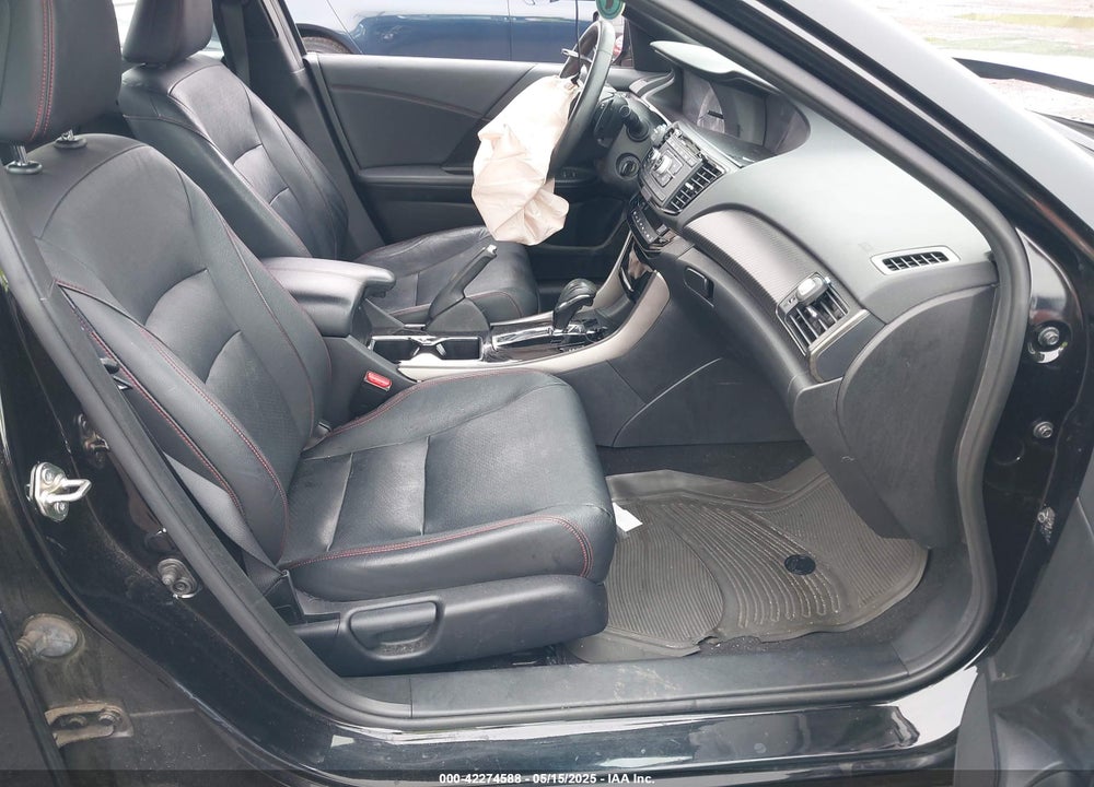 2017 HONDA ACCORD VIN: 1HGCR2F18HA162190