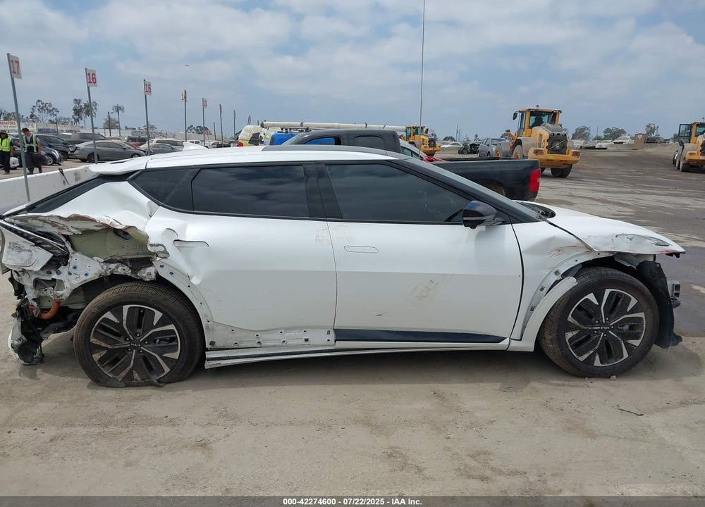 2022 KIA EV6 VIN: KNDC44LA9N5030847