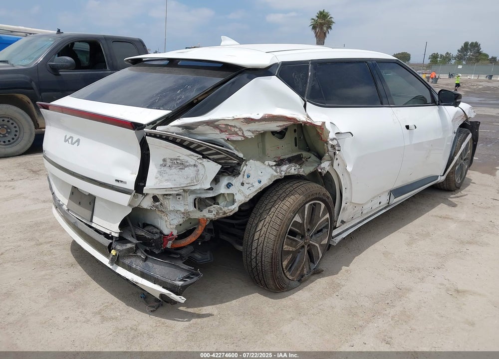 2022 KIA EV6 VIN: KNDC44LA9N5030847