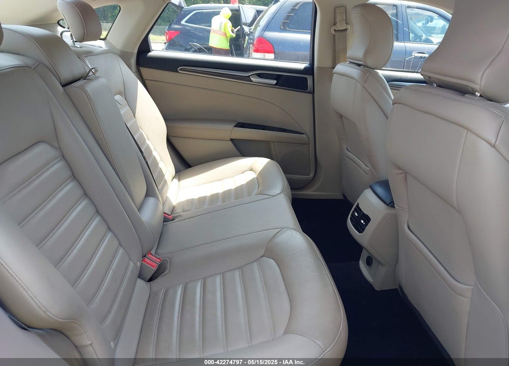 2017 FORD FUSION SE VIN: 3FA6P0HDXHR240090
