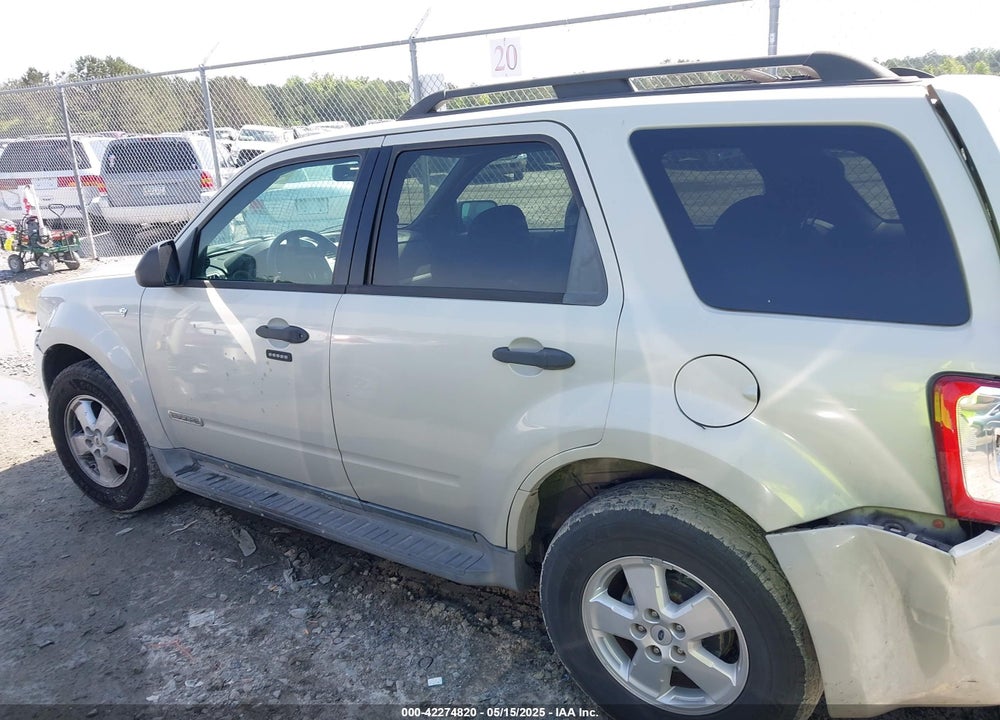 2008 FORD ESCAPE XLT VIN: 1FMCU93198KE69299