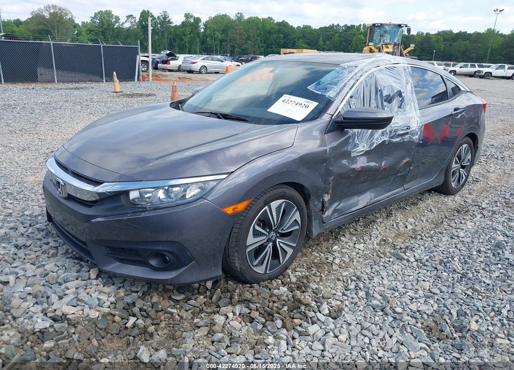 2018 HONDA CIVIC VIN: JHMFC1F33JX017617