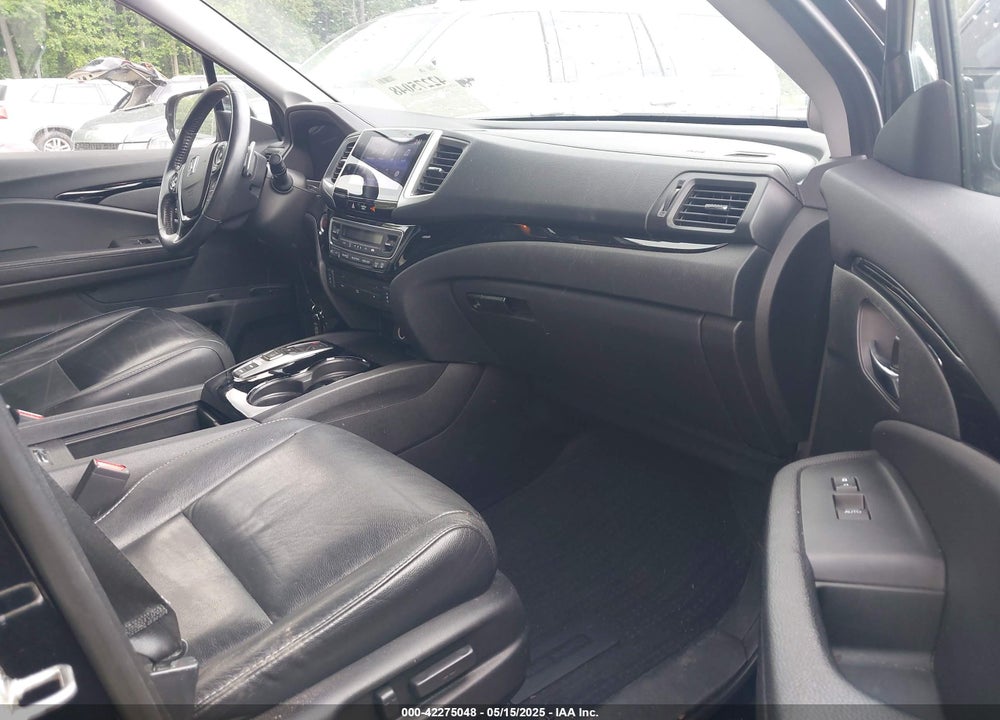 2017 HONDA PILOT VIN: 5FNYF5H99HB037126