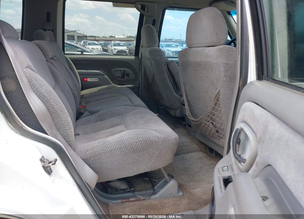 1999 CHEVROLET TAHOE LS VIN: 1GNEK13R1XJ473501