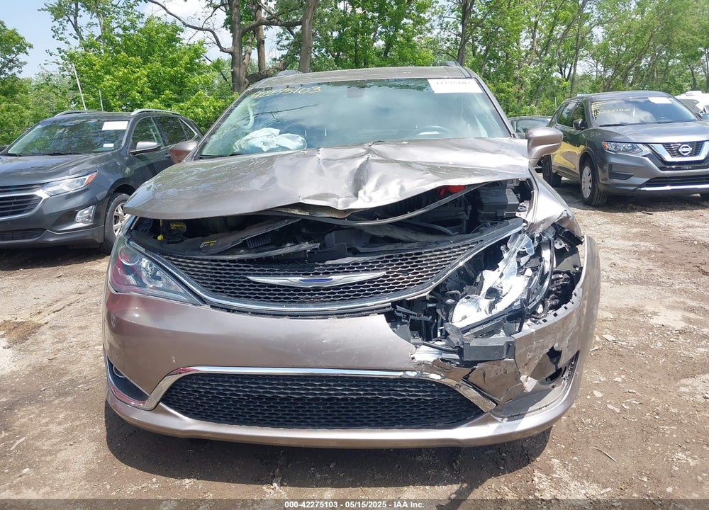 2017 CHRYSLER PACIFICA VIN: 2C4RC1BGXHR569390