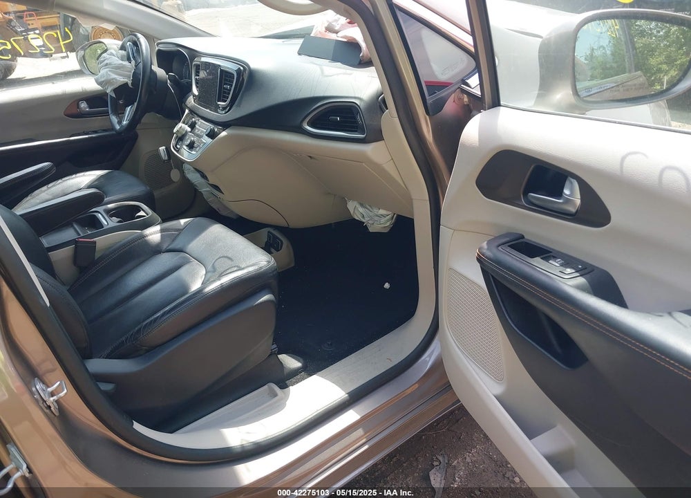 2017 CHRYSLER PACIFICA VIN: 2C4RC1BGXHR569390