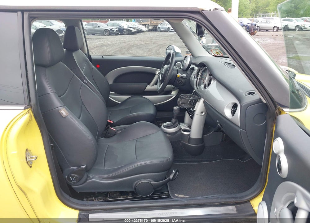 2005 MINI COOPER VIN: WMWRC33495TJ68723