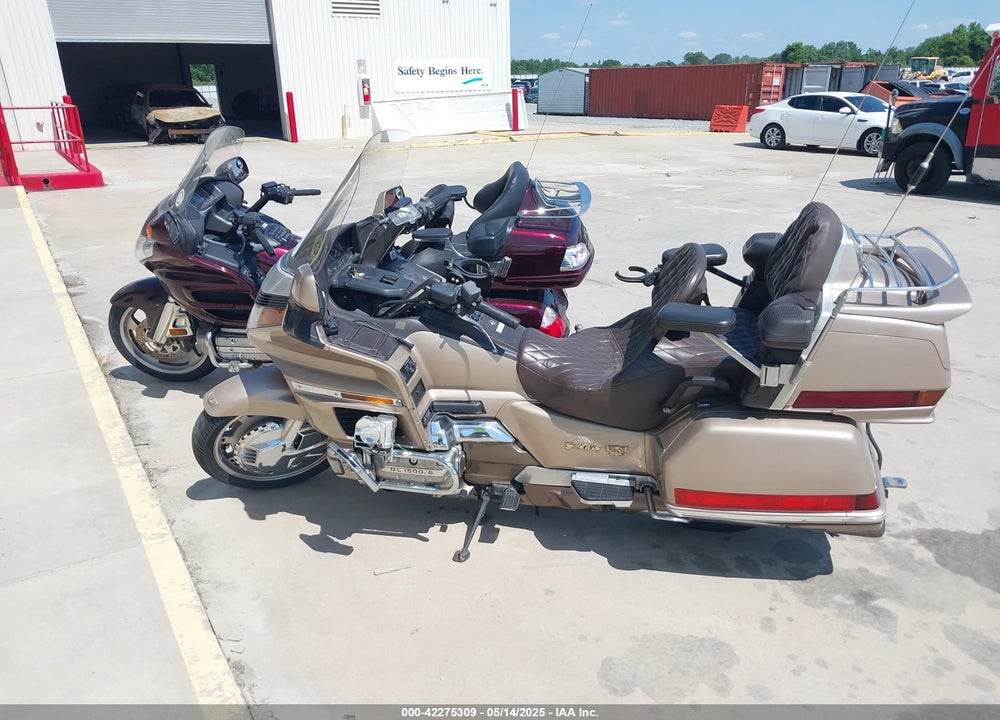 1988 HONDA GL1500 VIN: 1HFSC220XJA010111