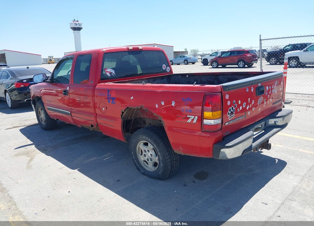 2000 CHEVROLET SILVERADO 1500 LS VIN: 2GCEK19T8Y1185742